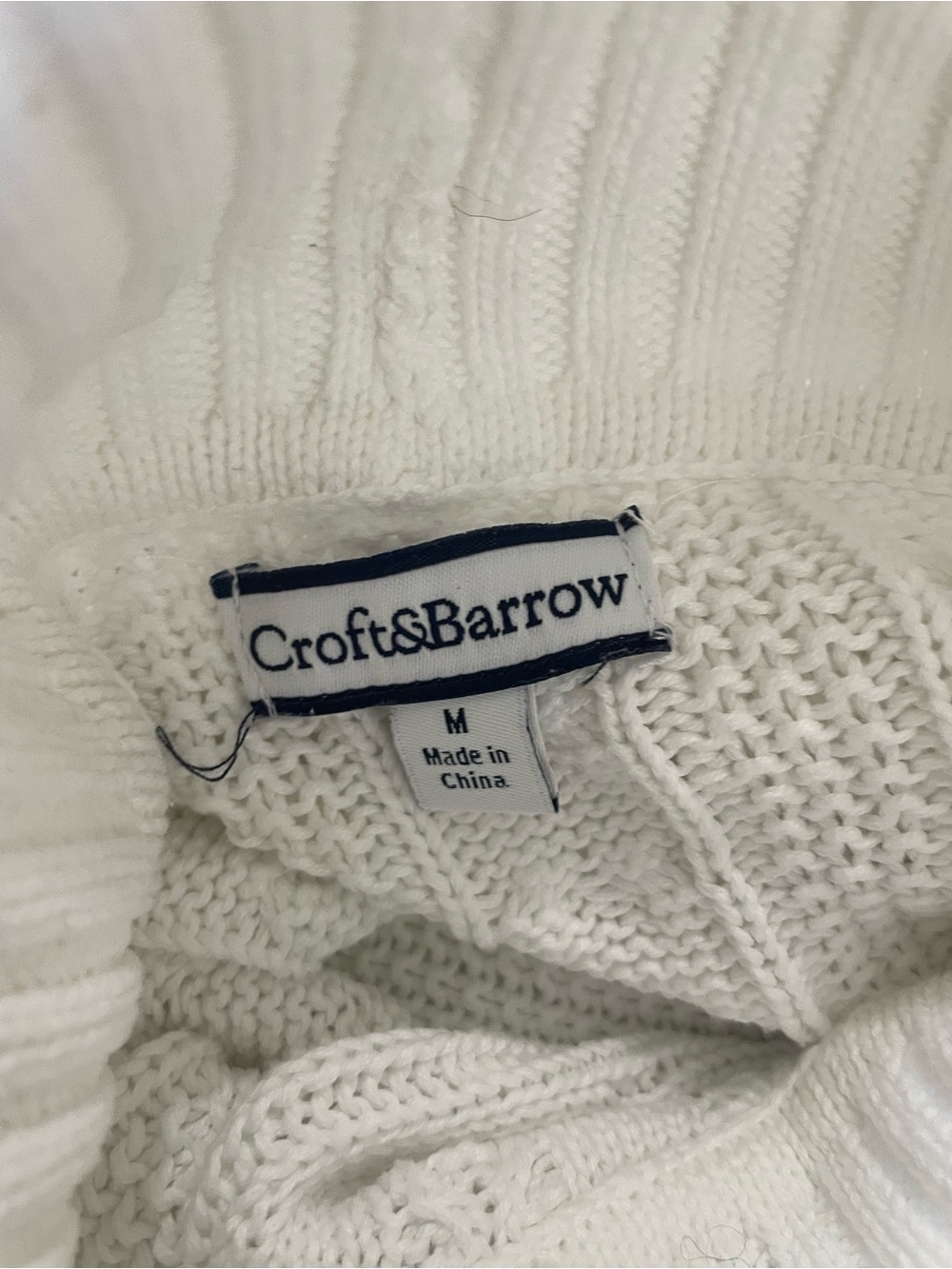 Croft & Barrow Women’s Medium White Cable Knit Turtleneck Sweater - Picture 6 of 6